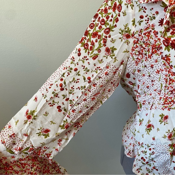 Zara cream white/red floral cherry ruffle v-neck blouse - Picture 4 of 10